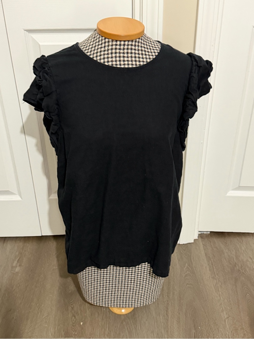 Target black flutter sleeve top size XL